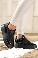 Czarne półbuty damskie lakierowane na platformie guma z cyrkoniami Casu JW24X14-B-41