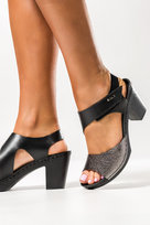 Czarne sandały skórzane damskie na słupku PRODUKT POLSKI Casu 50009-39