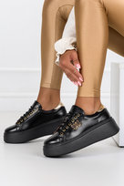 Czarne sneakersy skórzane damskie na platformie z ozdobą sznurowane PRODUKT POLSKI Casu DS-739-38