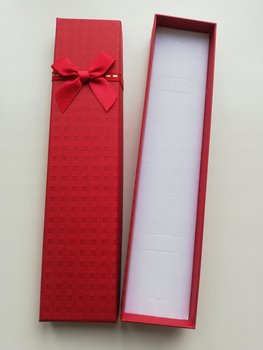 czerwone pudełko ozdobne opakowanie prezent gift