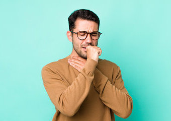 Domowe sposoby na kaszel - jak radzić sobie w sezonie infekcyjnym?