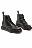 DR MARTENS CZARNE TRZEWIKI SKÓRZANE Z POMARAŃCZOWYM OBSZYCIEM 38 2I4A Dr. Martens