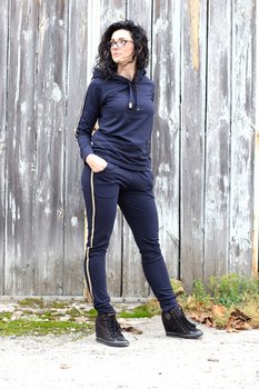 Dres granatowy z lampasem rozmiar S/M Hand Made - Wings Designe