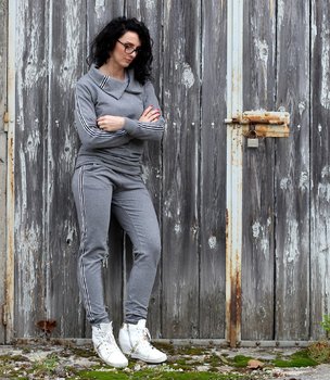 Dres szary z lampasem rozmiar M/L Hand Made - Wings Designe