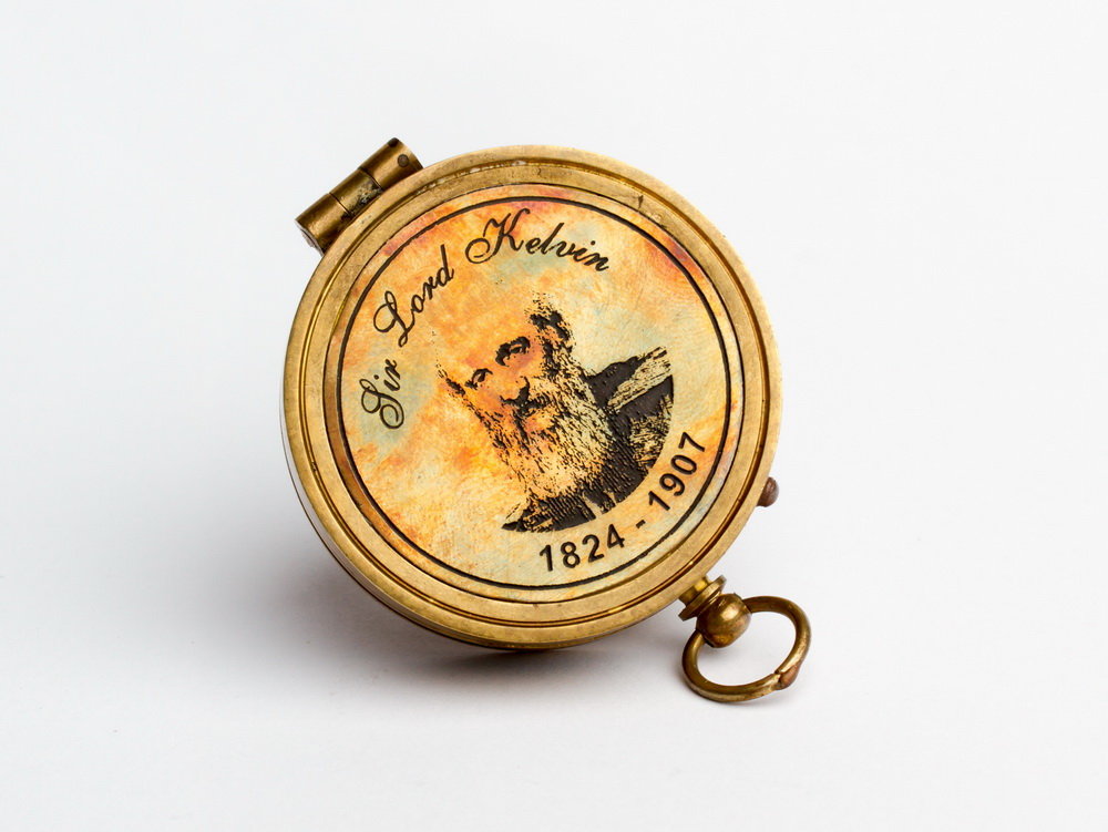 Drobiny czasu, Kompas, Sir lord kelvin II, złoty