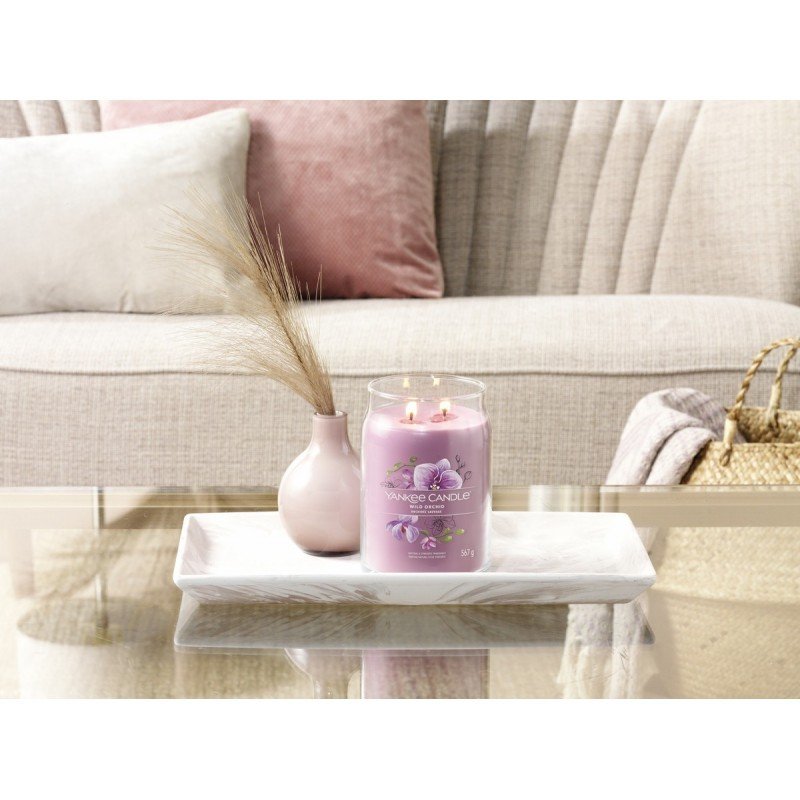 Duża świeca Hydrangea Village Candle Yankee Candle Sklep