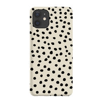 Etui beżowe matowe z nadrukiem Apple iPhone 11 Kropki boho