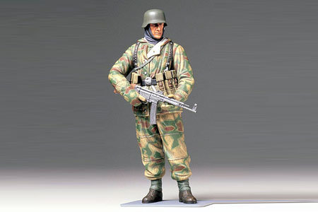 Фото - Збірна модель TAMIYA Figurka kolekcjonerska, WWII German Infantryman 