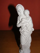 Figurka-Matka Boska z Dzieciątkiem