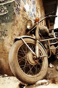 Fototapeta Nice Wall Stary motocykl 115x175 cm - Nice Wall