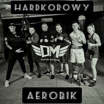 Hardkorowy Aerobik P.A.F.F., Drużyna Mistrzów, Bosski