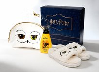 Harry Potter Hedwiga zestaw upominkowy z kapciami, kosmetyczką i pianką Aura