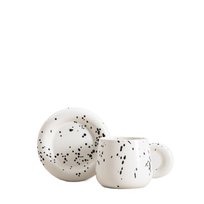 HOMLA Filiżanka porcelanowa DIBO ze spodkiem biała nakrapiana 0,25 l