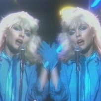 (I'm Always Touched By Your) Presence, Dear Blondie