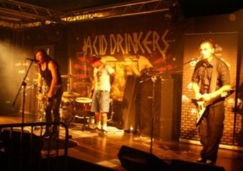 Koncert Acid Drinkers w empik Junior - wideorelacja