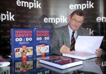 Norman Davies w warszawskim Juniorze - wideorelacja