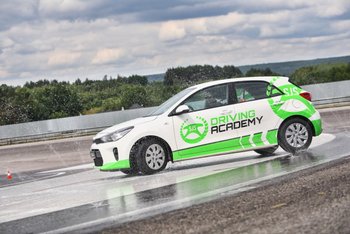 Indywidualne szkolenie 1/1 doskonalenia techniki jazdy - I stopień Tor Kielce - SJS