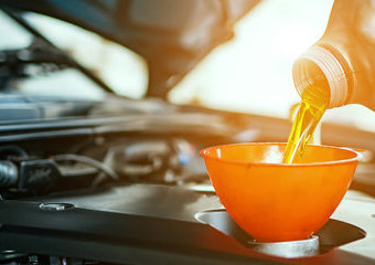 Jak często trzeba wymieniać olej w samochodzie?