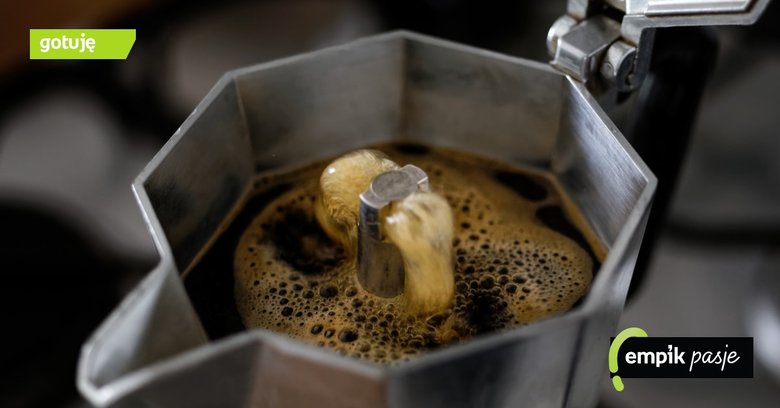 Jak czyścić kawiarkę? Jak prawidłowo myć kawiarkę, nie tylko przypaloną