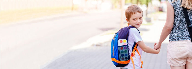 Jak krok po kroku oswoić dziecko ze szkołą?