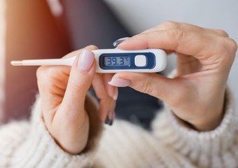Jak mierzyć temperaturę ciała i jak zbijać gorączkę u dorosłych?