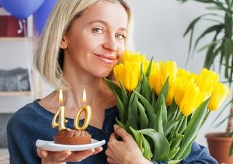 Jak się zmieniamy po 40 urodzinach i czy możemy spowolnić starzenie?