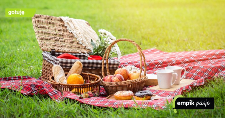 Jak urządzić piknik i co przygotować do zjedzenia?