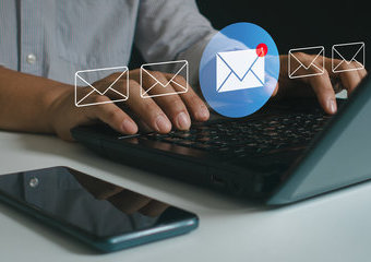 Jak ustawić autoresponder Outlook?