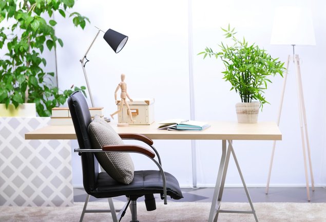 Jak wybrać krzesło obrotowe do biurka?