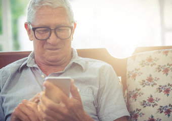 Smartfon dla seniora – ranking 2024 