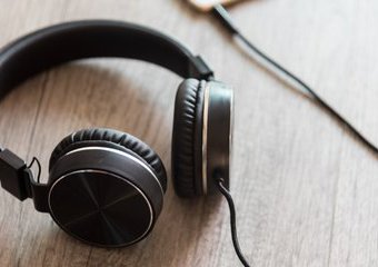 Jakie słuchawki nauszne wybrać? 
