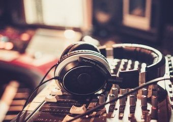 Jakie słuchawki studyjne wybrać? Ranking słuchawek studyjnych