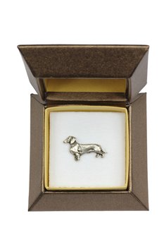 Jamnik szorstkowłosy - broszka z psem w pudełku prezentowym, elegancki pin, wpinka do klapy marynarki marki Art-Dog - Art-Dog