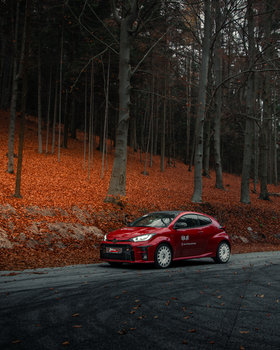 Jazda Toyota GR Yaris po torze 1 okrążenie Kielce - SJS