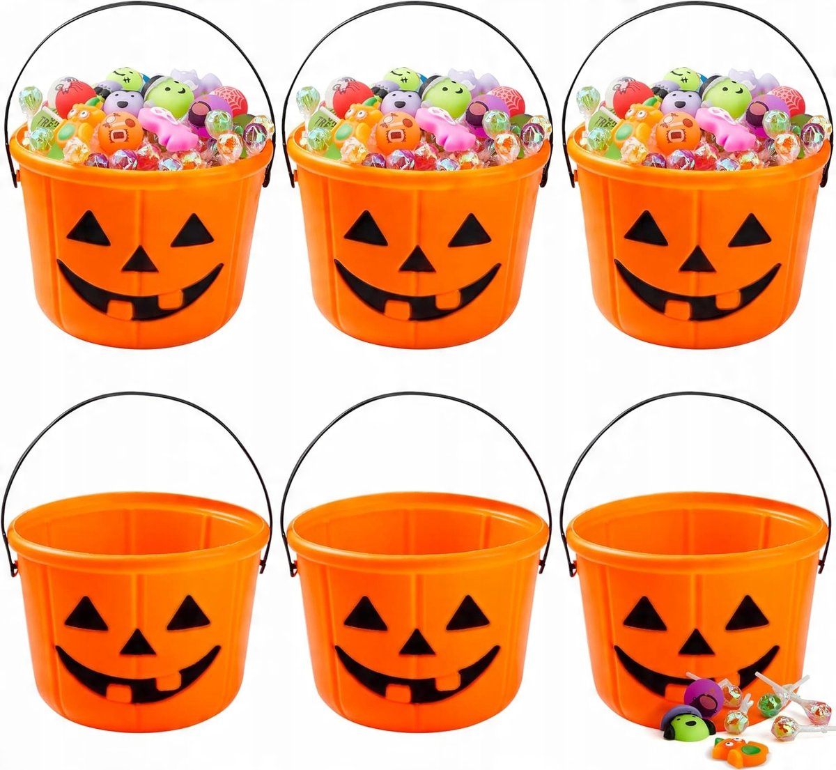 Secchio Della Lanterna Di Halloween Jack O Che Trabocca Con La Caramella Decorazioni Spettrali Sull Orizzontale Del Fondo 96519840