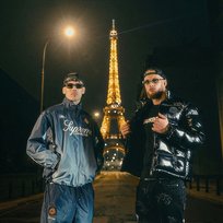 KIERUNEK PARYŻ Kazar, Kronkel Dom