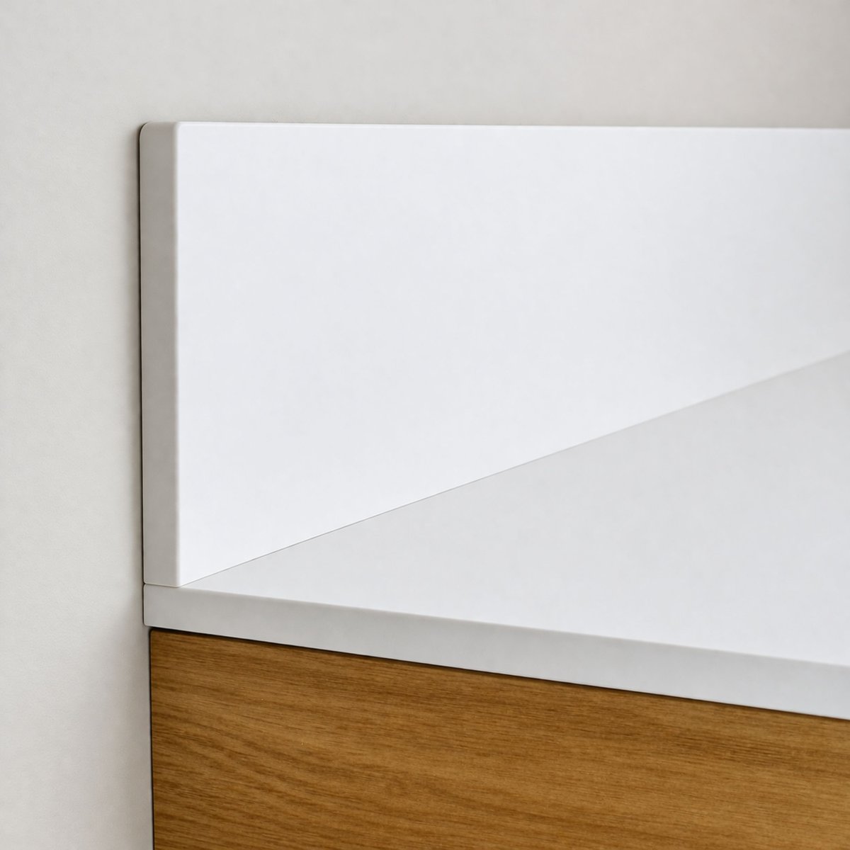KOLM Blat łazienkowy HPL do szafki 60 cm 60,5×45 cm Snow White (8685SU) z panelem 18cm