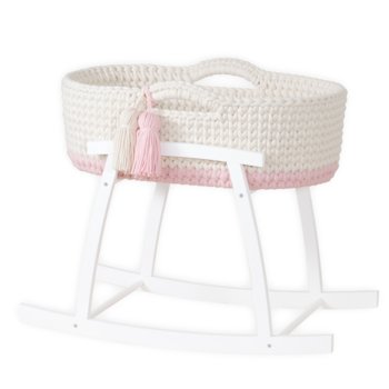 Kołyska dla lalki- Kosz Mojżesza (KREMOWY&JASNY RÓŻ) z materacem, zestawem pościeli, frędzlami + drewniana podstawa biała - Like Moses