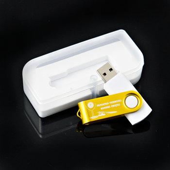 KOMUNIA ŚWIĘTA Pendrive twister 16 GB USB 2.0 w pudełku + grawer z okazji komunii - MemoRabbit