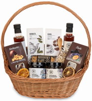 Kosz prezentowy wiklinowy zestaw z herbatą i kawą bakalie w czekoladzie