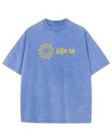 Koszulka oversize efekt sprania Nadruk Zamszowy Vibe ON Jasnoniebieski L