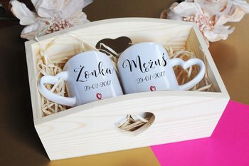 Kubki ceramiczne na rocznicę ślubu dla męża i żony w skrzynce, Sowia Aleja - Inny producent
