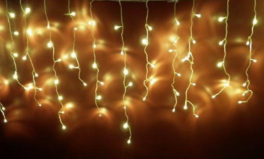 Kurtyna świetlna VOLTENO VO0719, 100 diod LED, 2,5 m, 6 W, barwa ciepła biała flesz