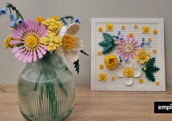 Kwiatowy obraz z klocków LEGO® jedyny w swoim rodzaju – zobacz, jak go zbudować!