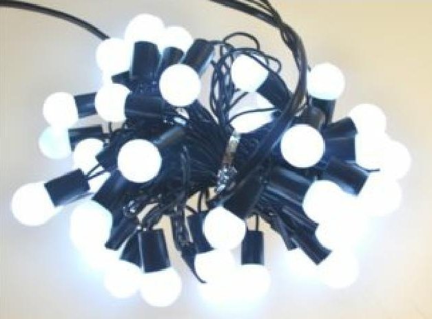 Lampki choinkowe VOLTENO Kulki VO0708, 100 diod LED, 7 m, barwa biała, efekt flesz