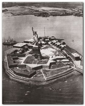 Liberty Island plakat obraz 40x50cm - Wizard+Genius