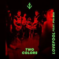 Lovefool twocolors, Pia Mia