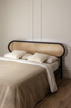 Łóżko drewniane czarne z plecionką wiedeńską 160x200 cm - MIA home