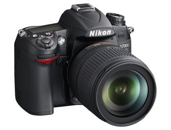 Lustrzanka NIKON D7000 + obiektyw 18-105VR - Nikon