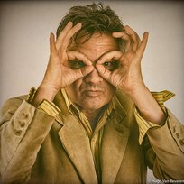Mannen zijn Idioot Bart Peeters